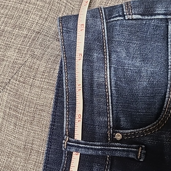 WHBM Mid-rise Slim Jeans NWOT. Size 00L - Picture 8 of 10